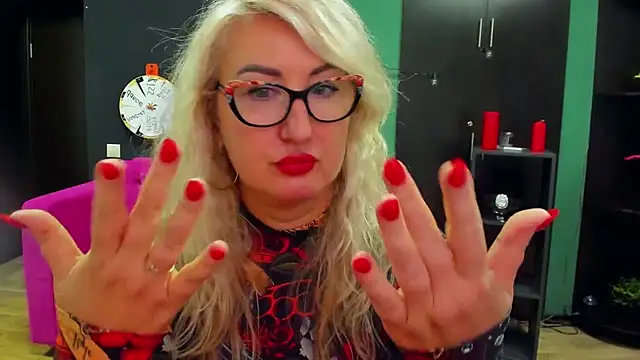 ChristyBrooks online show from 09.21.25