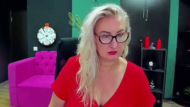 ChristyBrooks online show from 09.24.25