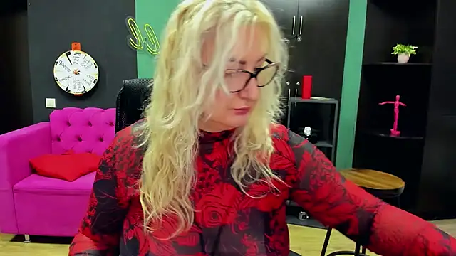 ChristyBrooks online show from 10.18.25