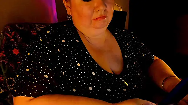 Snapshot of SexxyDreams1 chatting on 12.14.24 SexxyDreams1 online show from 12.14.24