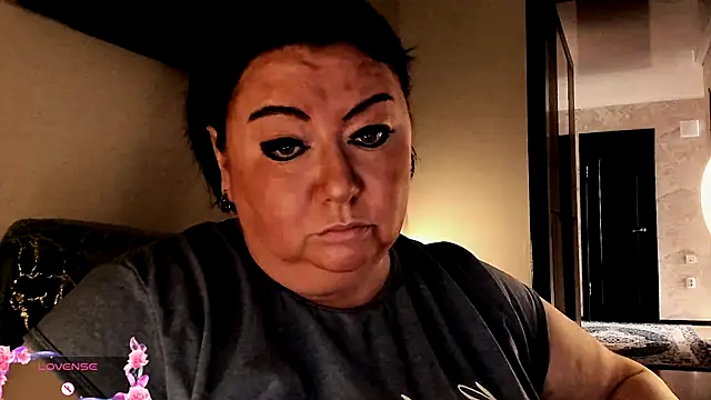 SexxyDreams1 online show from 09.18.25