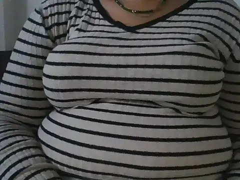 Snapshot of Sugar_mommy chatting on 11.07.25 Sugar mommy online show from 11.07.25