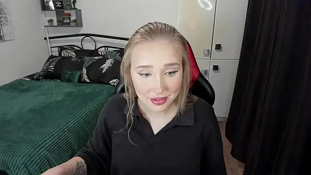 LinaTruly online show from 09.22.25