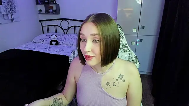 LinaTruly online show from 11.24.25