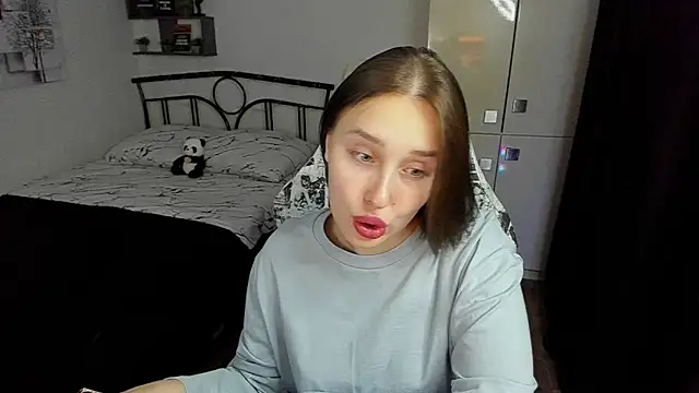 LinaTruly online show from 11.26.25