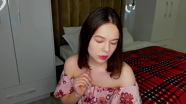 Snapshot of LovelyJane chatting on 12.20.24 LovelyJane online show from 12.20.24