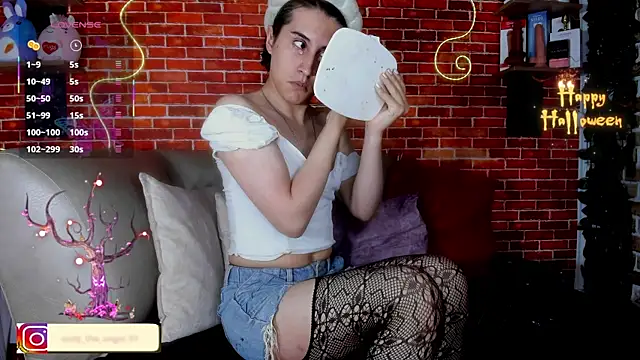 Snapshot of andy_angell1 chatting on 10.09.25 andy angell1 online show from 10.09.25