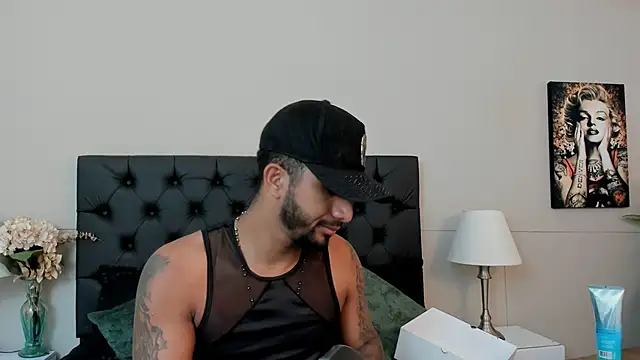 Snapshot of Robin_Rief chatting on 09.22.25 Robin Rief online show from 09.22.25