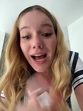 NicoleCut online show from 02.23.25