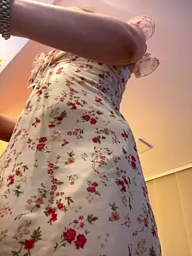 Snapshot of NicoleCut chatting on 01.09.26 NicoleCut online show from 01.09.26