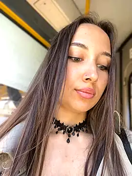 Snapshot of VelvetVixenI chatting on 09.19.25 VelvetVixenI online show from 09.19.25