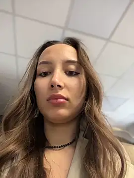 Snapshot of VelvetVixenI chatting on 09.29.25 VelvetVixenI online show from 09.29.25