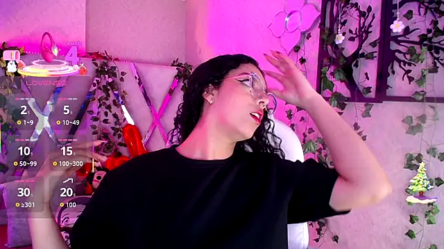 Aurora Brownn online show from 12.04.25