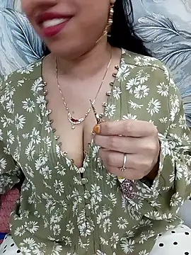 Haniya-143 online show from 02.17.26