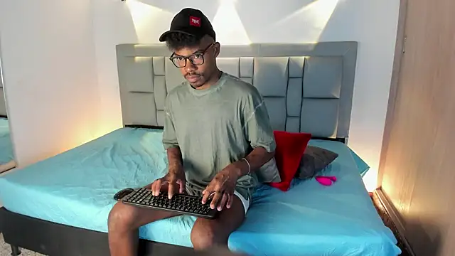 JEFFREY COTTOM online show from 01.24.25