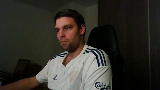 Snapshot of The_big_viking_ chatting on 01.08.25 The big viking  online show from 01.08.25