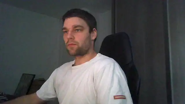 Snapshot of The_big_viking_ chatting on 01.11.25 The big viking  online show from 01.11.25