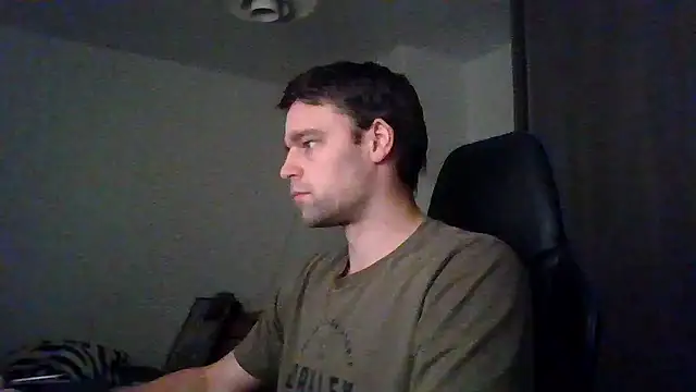 Snapshot of The_big_viking_ chatting on 01.21.25 The big viking  online show from 01.21.25