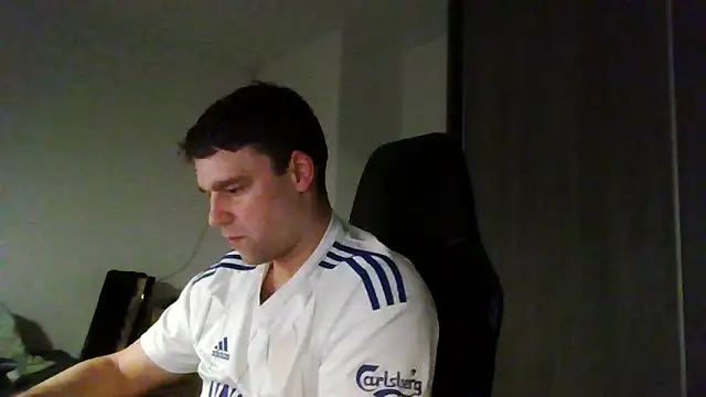 Snapshot of The_big_viking_ chatting on 02.12.25 The big viking  online show from 02.12.25