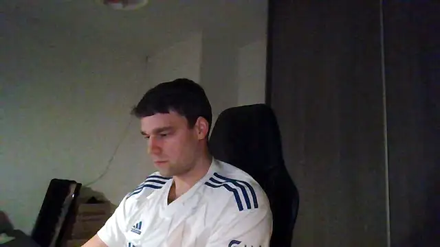 Snapshot of The_big_viking_ chatting on 02.12.25 The big viking  online show from 02.12.25