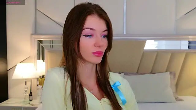 MeganMour online show from 10.14.25