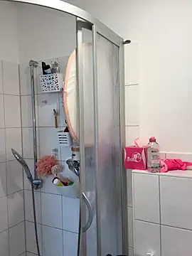 Engel mia online show from 10.15.25