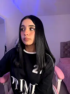 Emily-14 online show from 10.16.25