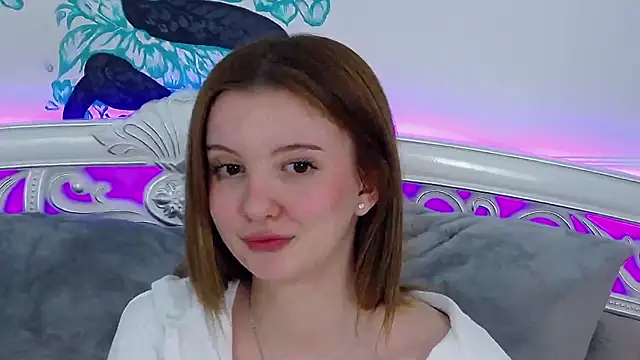 EvansMilana online show from 01.04.25