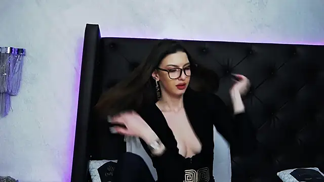 Snapshot of SkylerSpark chatting on 01.14.25 SkylerSpark online show from 01.14.25