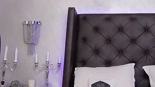 Snapshot of SkylerSpark chatting on 01.27.25 SkylerSpark online show from 01.27.25