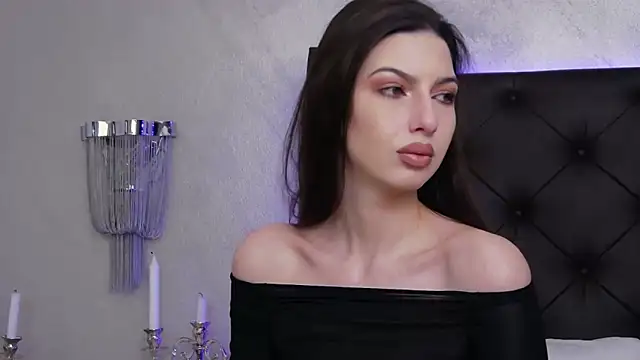 Snapshot of SkylerSpark chatting on 02.15.25 SkylerSpark online show from 02.15.25