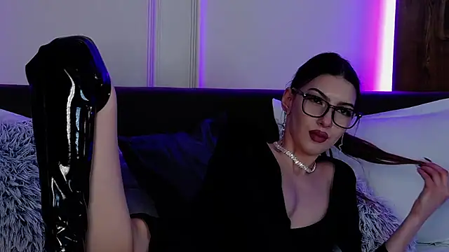 Snapshot of SkylerSpark chatting on 03.13.25 SkylerSpark online show from 03.13.25