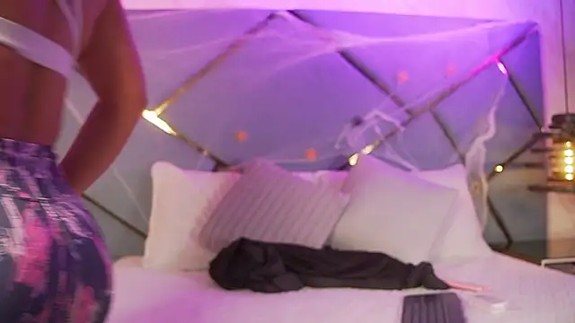 giorgia 13 online show from 10.28.25