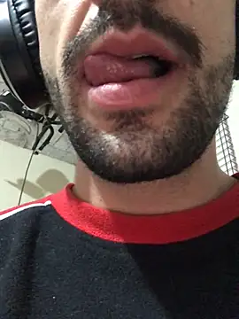 Snapshot of jolesin chatting on 12.23.24 jolesin online show from 12.23.24