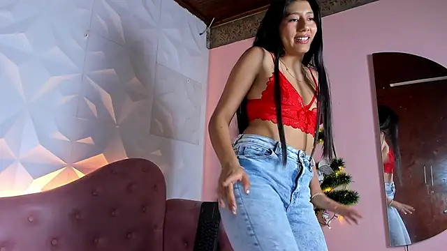 Snapshot of CarlaAlvez chatting on 12.30.24 CarlaAlvez online show from 12.30.24
