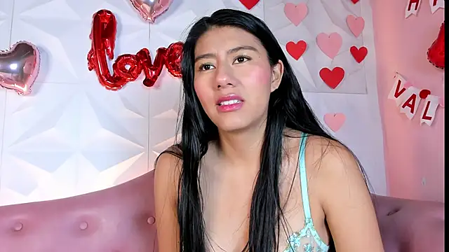Snapshot of CarlaAlvez chatting on 02.17.25 CarlaAlvez online show from 02.17.25