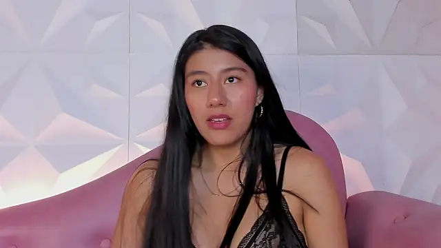 Snapshot of CarlaAlvez chatting on 03.15.25 CarlaAlvez online show from 03.15.25