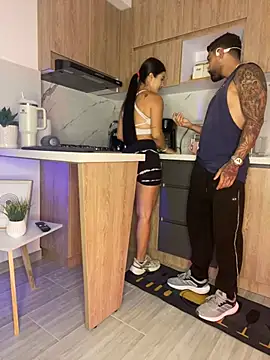 Sweet and caramel online show from 01.27.25