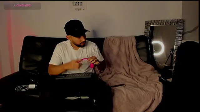 Sweet and caramel online show from 03.11.25