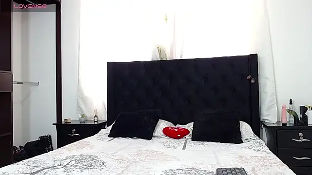 Snapshot of Beautifulkattia chatting on 02.23.25 Beautifulkattia online show from 02.23.25