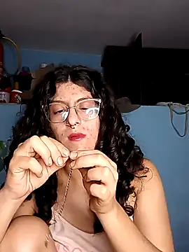 LoveElectra online show from 12.26.24