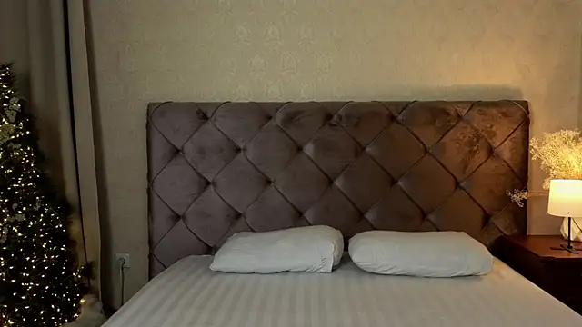 Milla Aheo online show from 12.14.24