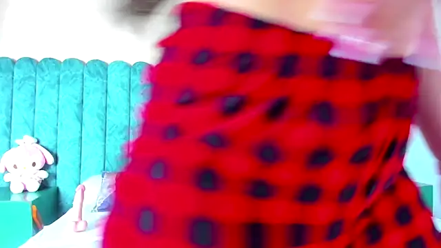CarolineeMoreno online show from 12.30.24