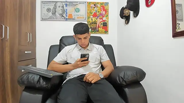 Snapshot of boss_of_cash chatting on 10.02.25 boss of cash online show from 10.02.25