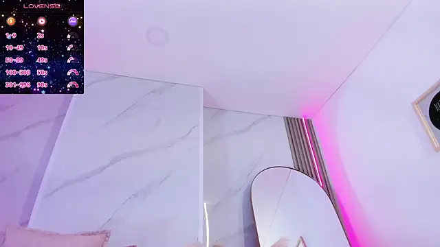 Chlooee   online show from 01.20.25