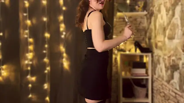 LaurenRossss online show from 12.17.24