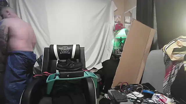 TwoFarty240 online show from 01.08.26