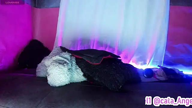 Snapshot of Cata-angel chatting on 02.07.25 Cata-angel online show from 02.07.25