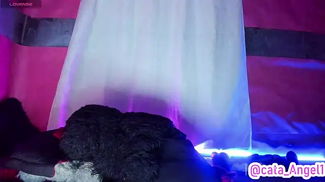 Snapshot of Cata-angel chatting on 03.10.25 Cata-angel online show from 03.10.25