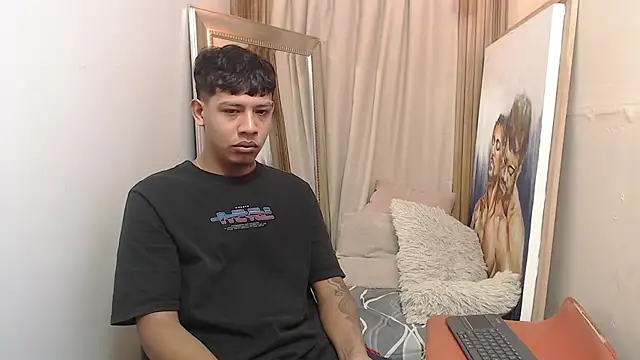 mr stiven  online show from 12.15.25